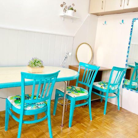 ロヴランStudio & Free Parking, Aircool, Fresh Beddingアパートメント エクステリア 写真